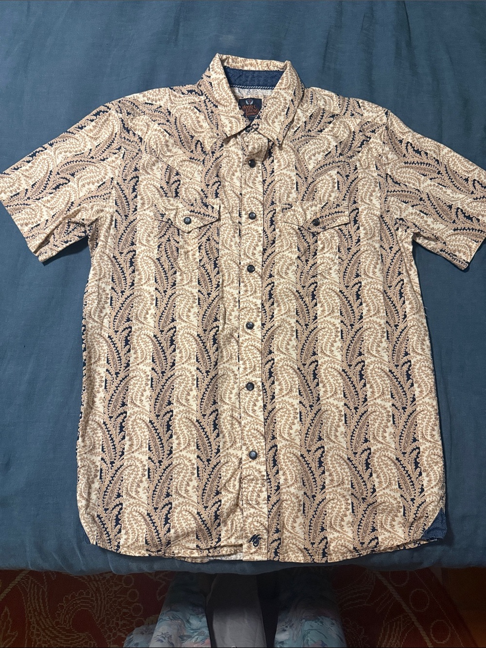 Moon Shine Short-Sleeve Paisley Button-Down Shirt in Beige and Navy